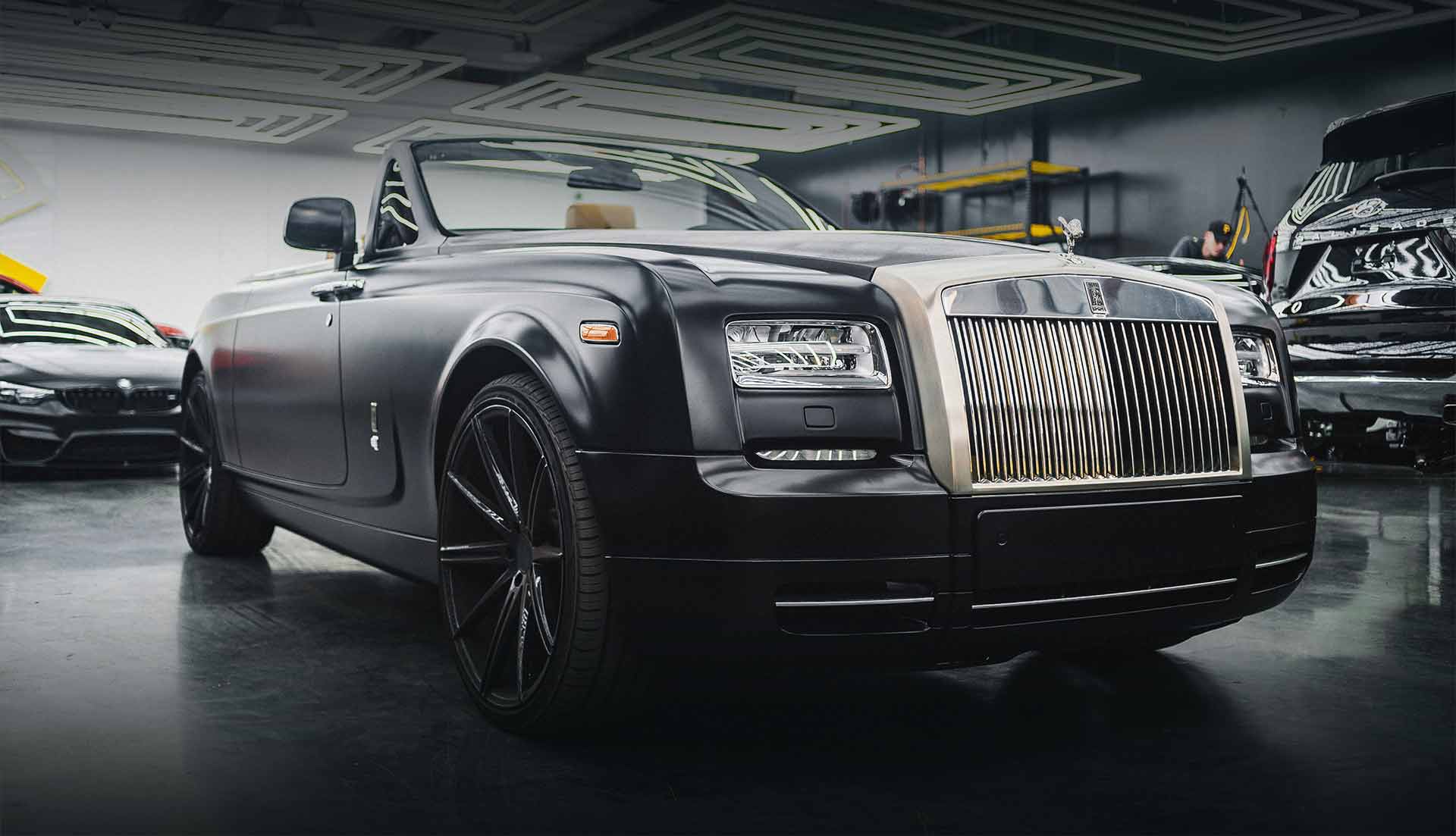 Luxury Car Rental in Dubai | Chauffeur Service | MTN Limousine