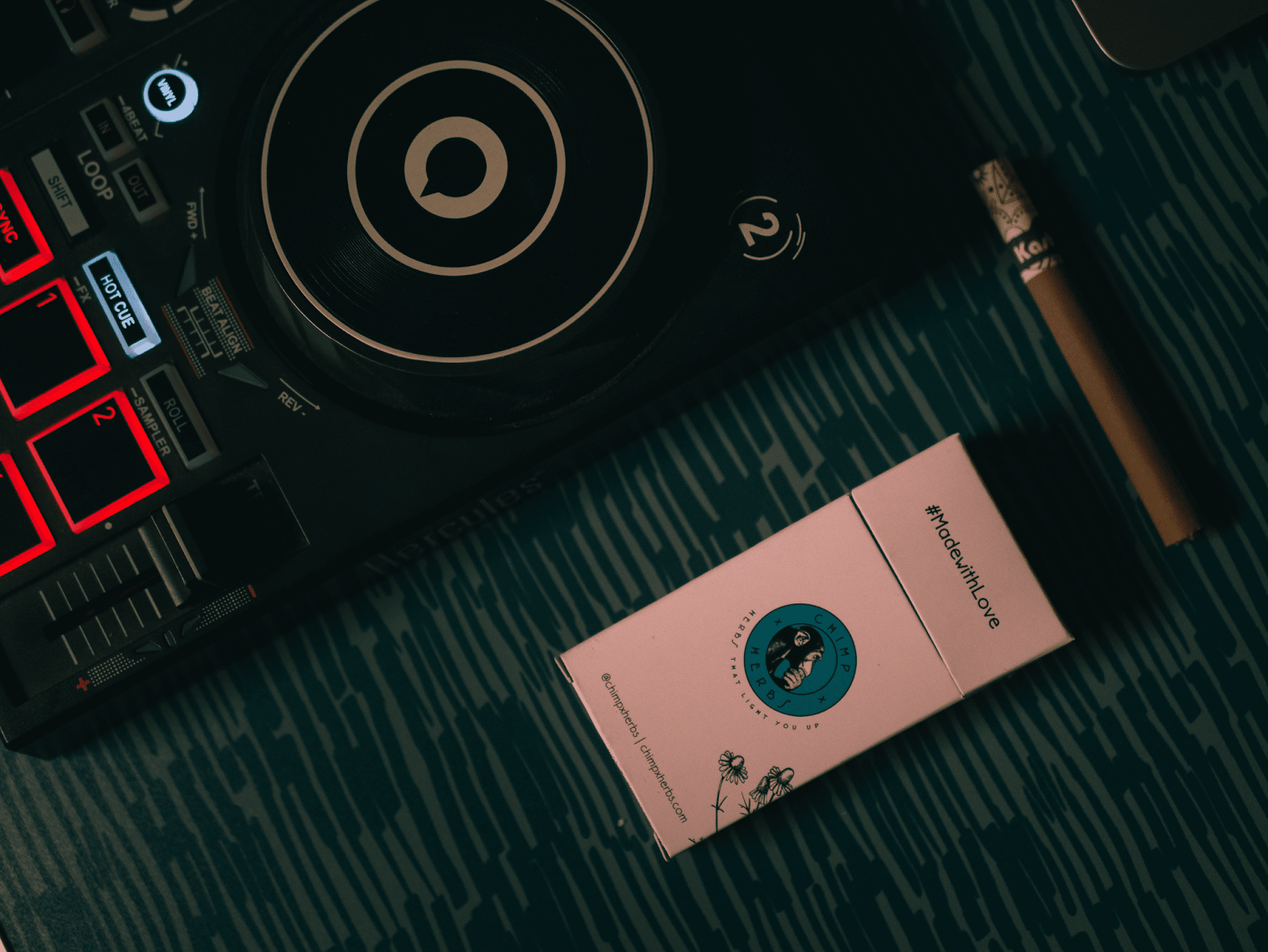 How Nicotine-Free Cigarettes Are Actually Helping People Quit Smoking  – Chimp x Herbs