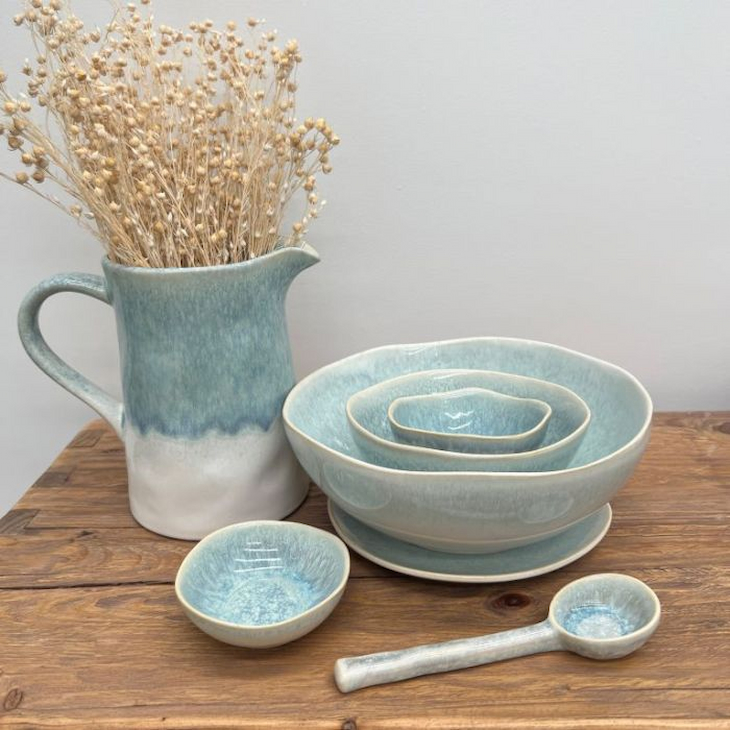 Design Dilemma: Minimalist Calm or Eclectic Charm | X vs Y