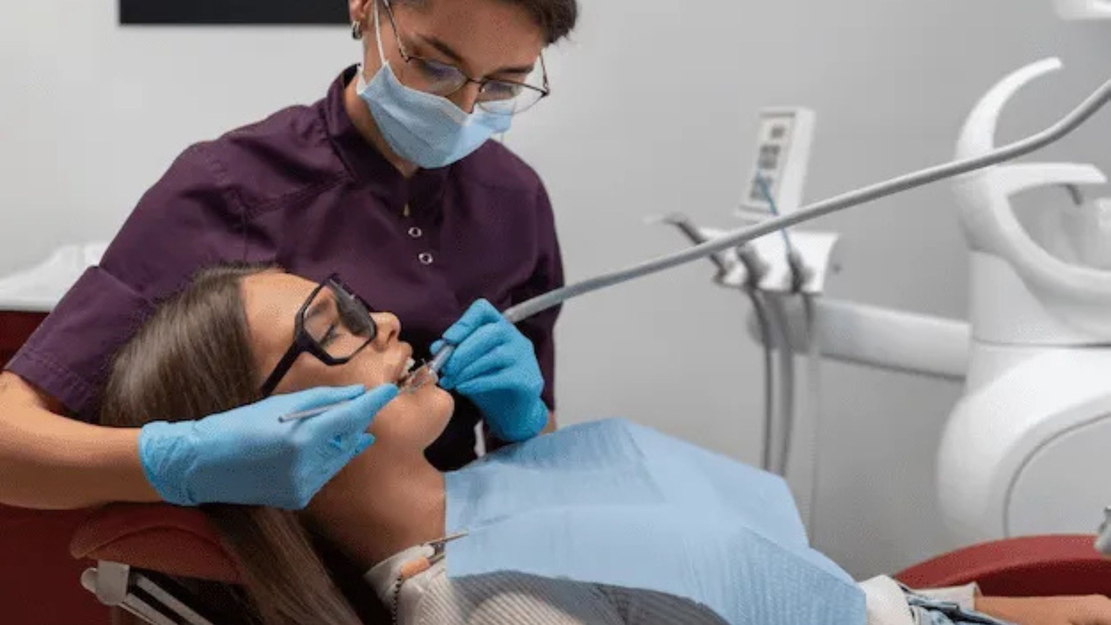 How to Manage Pain and Discomfort After a Root Canal Treatment?