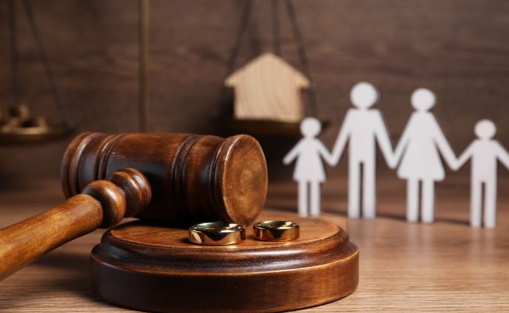 How Family Lawyers Help Resolve Domestic Disputes Effectively