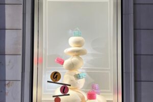 How to Keep Your Dining Table Looking New | Beyond Space Dubai - JIG SEO