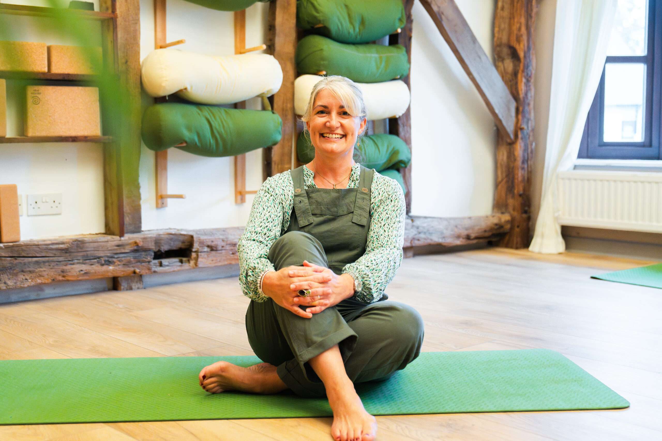 Choose Yoga Courses for Beginners & Yoga Classes | BAY YOGA