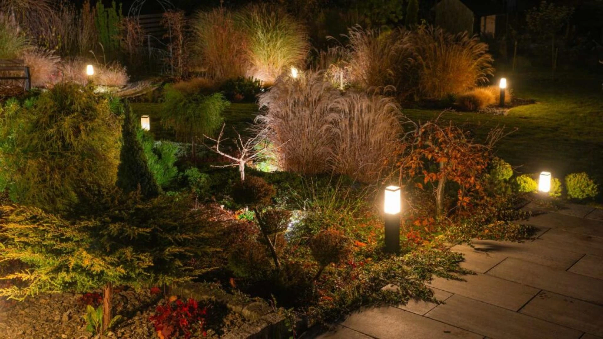 Landscape Lighting Installers in Montreal for Elegant and Secure Outdoor Living — WriteUpCafe
