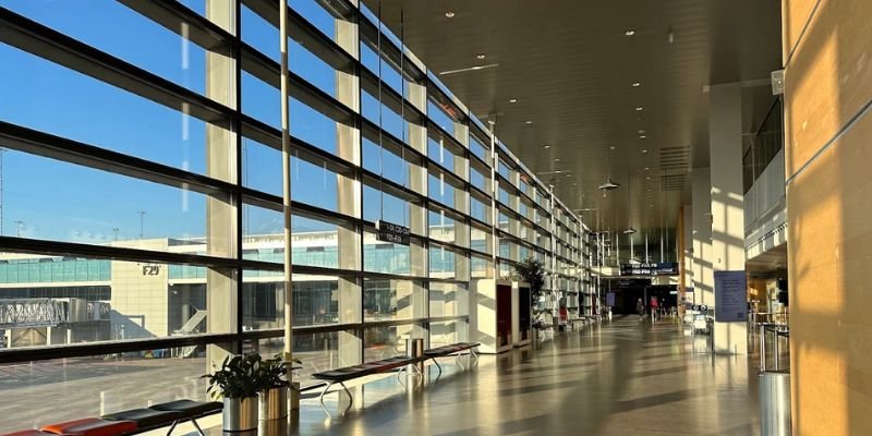 RyanAir Terminal Stockholm Arlanda Airport - ARN +1 888-345-7157