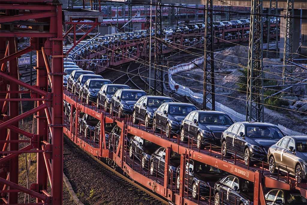 Why Professionals Recommend Car Transportation in Pune by Train for Long Routes? - Bcrelx